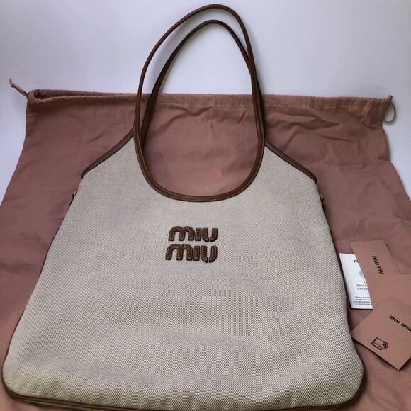 Miu Miu Women Pre-Loved Bag Very Good Condition - Picture 1 of 9